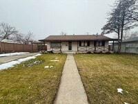 Building Photo - 7111 N Dakota St
