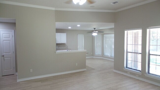 Building Photo - 1305 Remington Ct