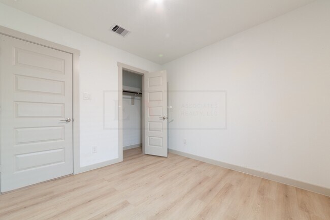 Building Photo - 4010 Garver Grv Ln