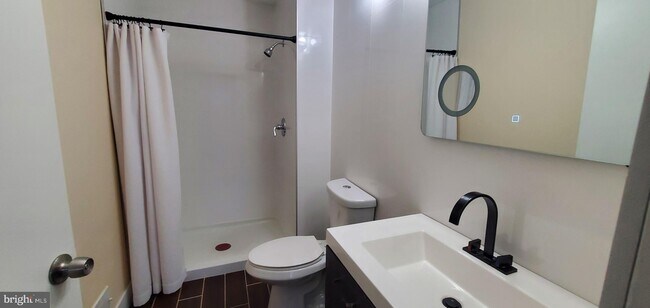 Building Photo - 18 Feiler Ct
