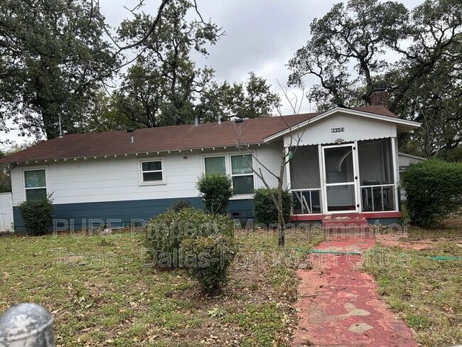 Primary Photo - 3204 Grayson St