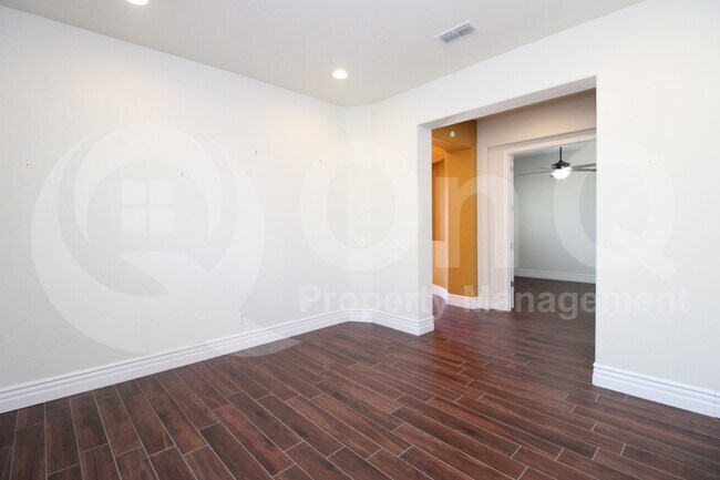 Building Photo - 26756 W Piute Ave
