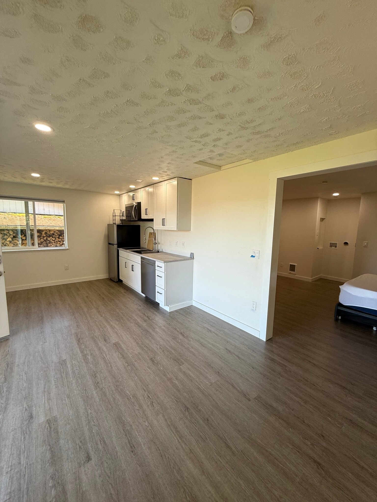 Building Photo - 103 A St