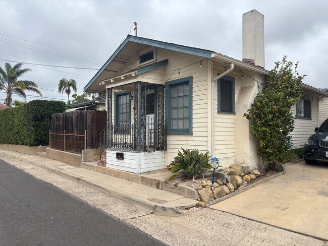 Building Photo - Charming One-Bedroom Retreat in Prime Santa Barbara Location