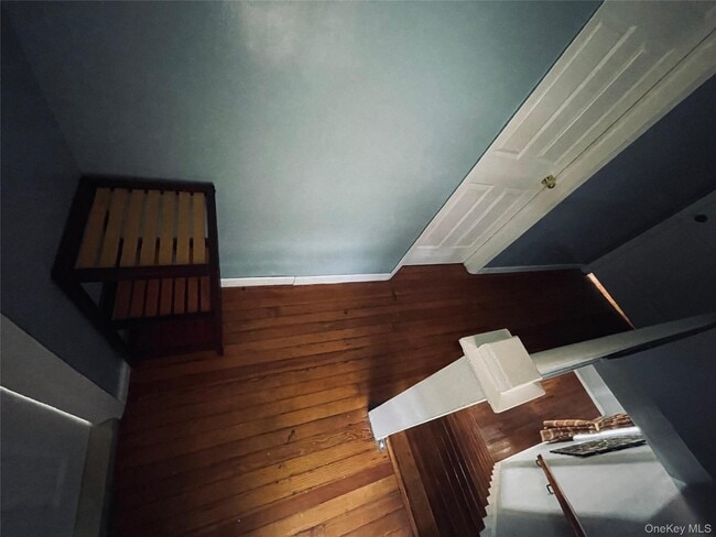 Building Photo - 276 Benson Ave