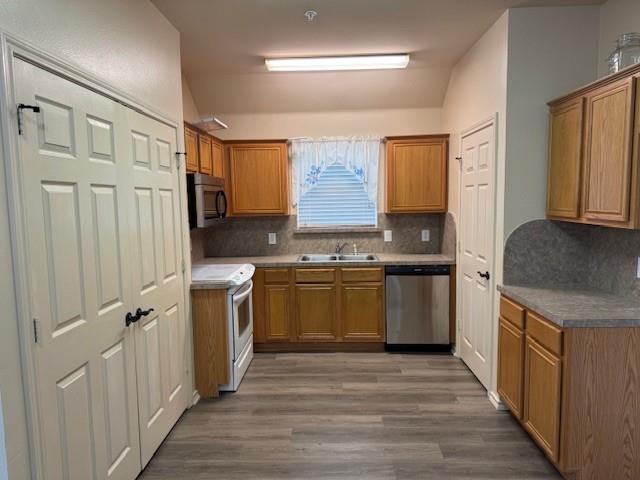 Building Photo - 107 Cobblestone Dr E