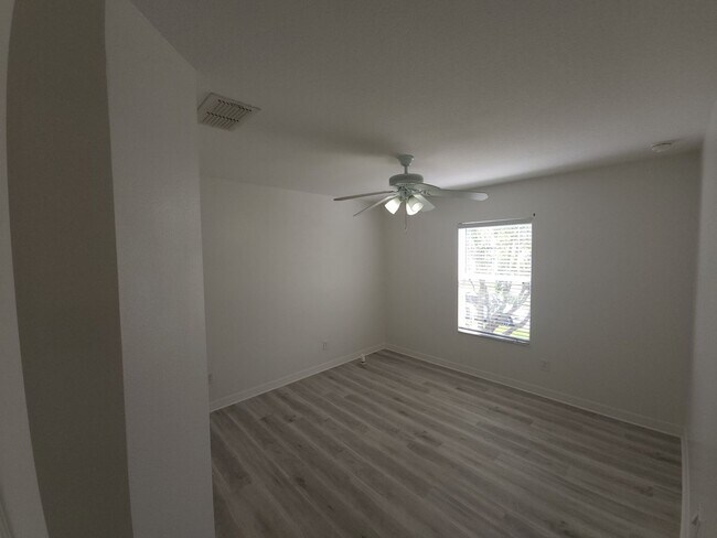 Building Photo - Stunning 4-Bedroom, 2.5-Bathroom Home with...