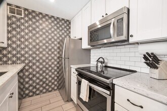 Building Photo - Great South Scottsdale Location 1 Bedroom ...