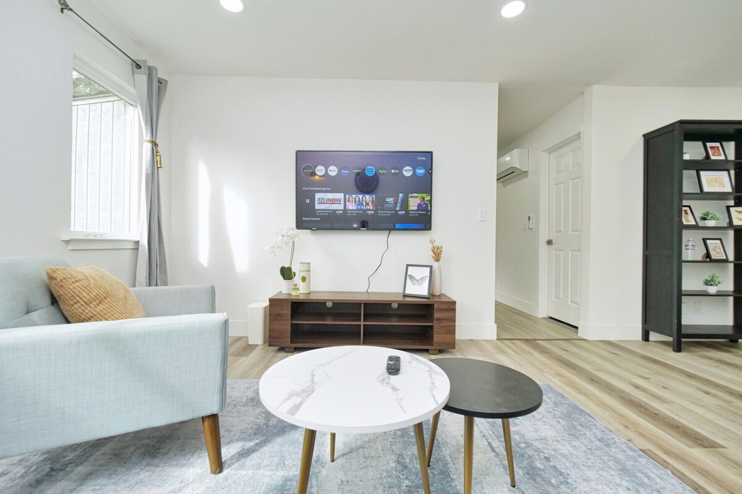 Building Photo - 1364 Sylvia Dr