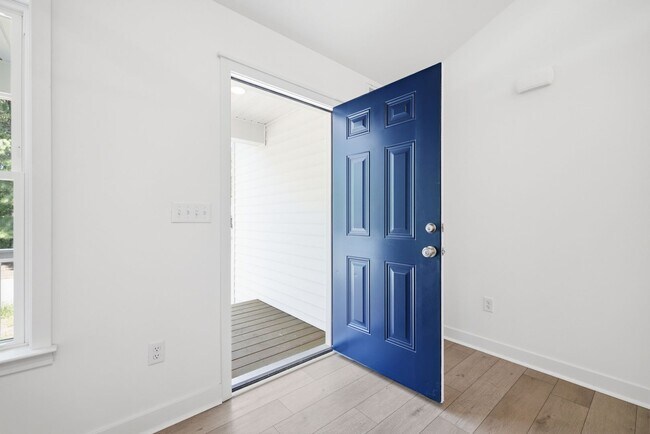 Building Photo - 21169 Baileys Ln
