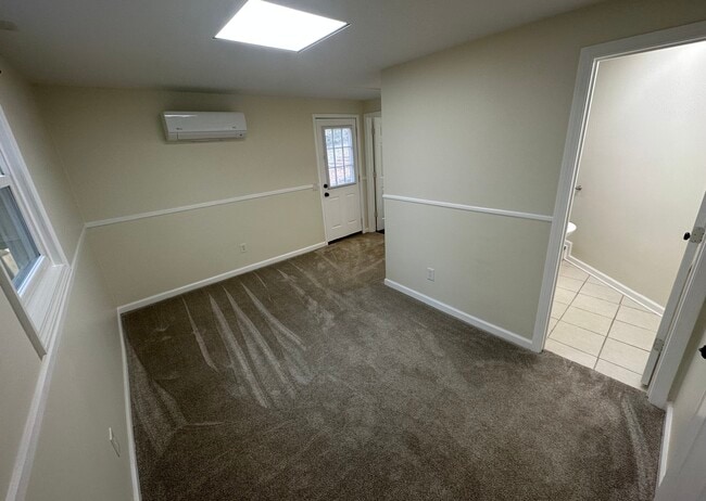 Building Photo - 546 Matthew Dr