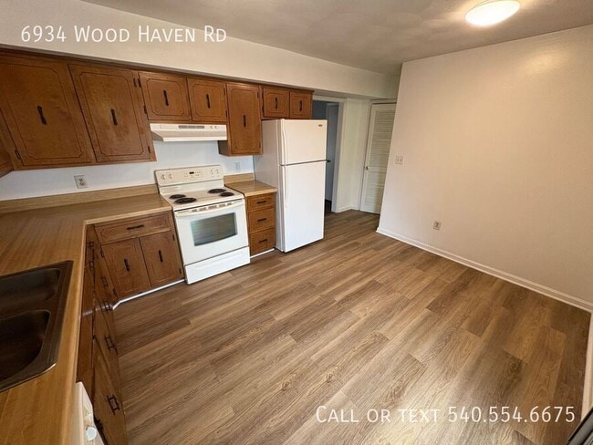 Building Photo - 6934 Wood Haven Rd