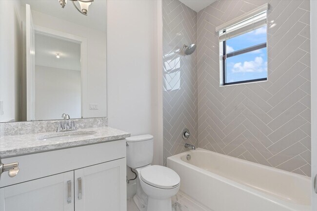 Building Photo - 13211 Artisan Cir