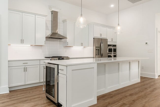 Building Photo - 2978 Bernard View Ln