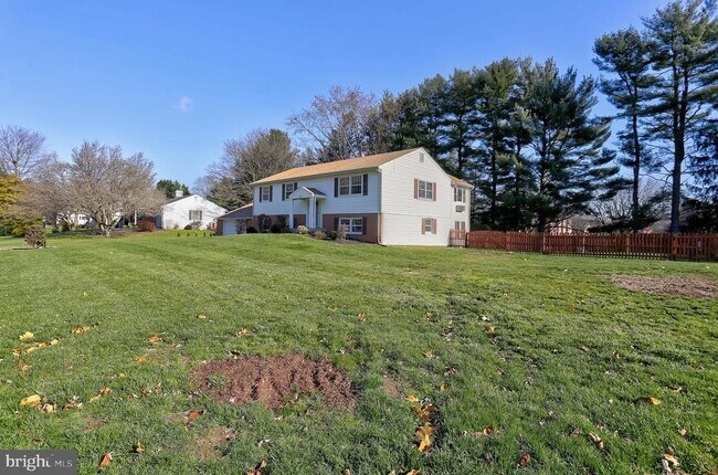 Building Photo - 3229 Ramblewood Rd