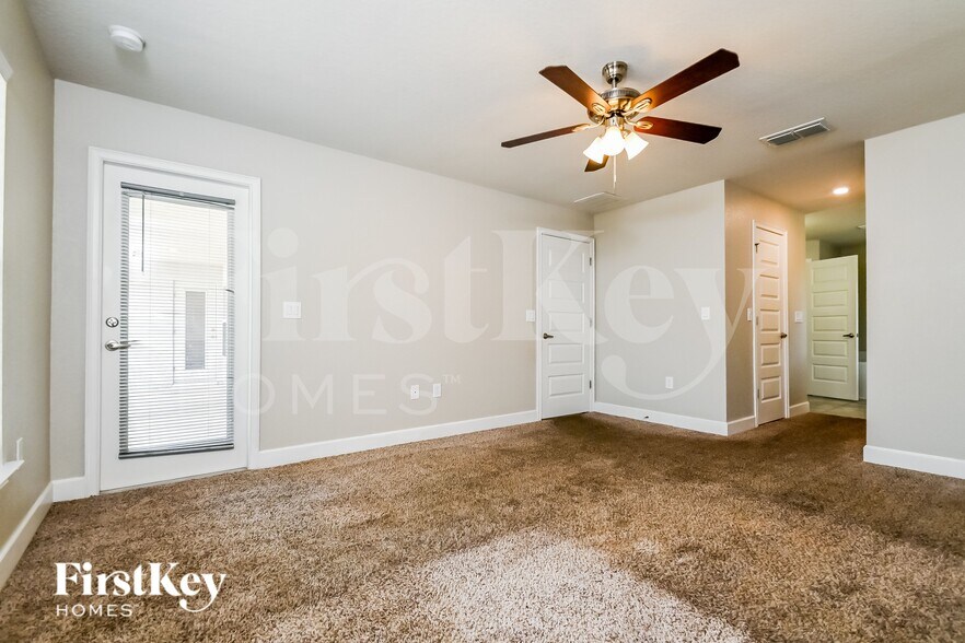 Building Photo - 243 Brookshire Dr