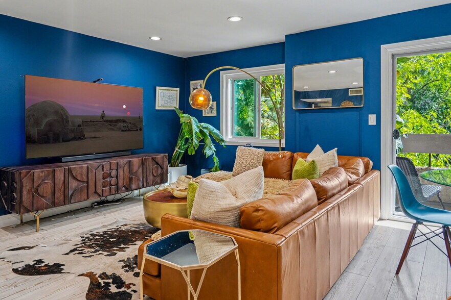 Building Photo - 2700 Cahuenga Blvd E