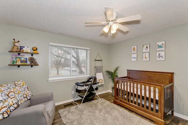 Building Photo - Nicely updated single family home in North...