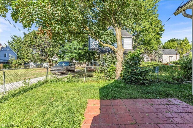 Building Photo - 3900 W 33rd St