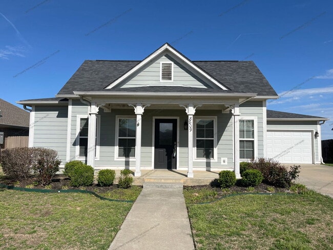 Building Photo - 8809 Wildwood Way