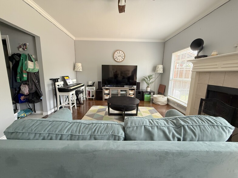Building Photo - 3006 Quail Holw
