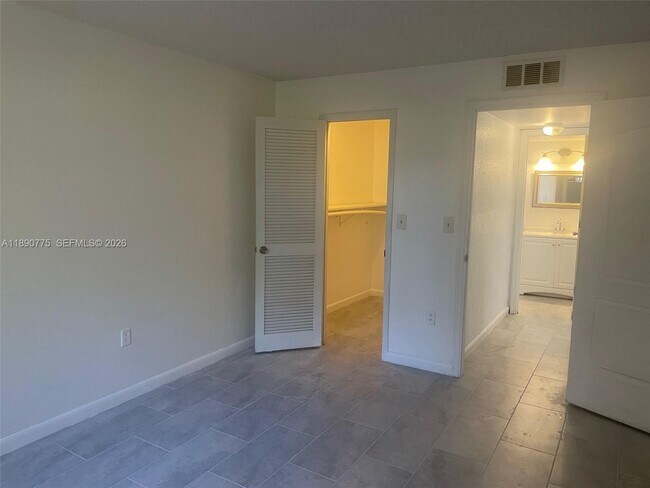 Building Photo - 8500 Sunrise Lakes Blvd