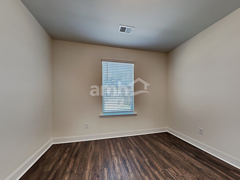 Building Photo - 315 West St