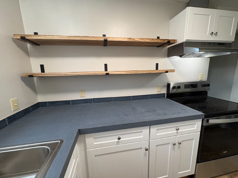 Building Photo - 26 Hadley Rd