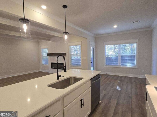 Building Photo - 440 Winding Rose Dr