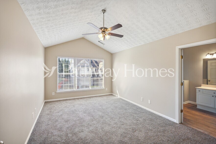 Building Photo - 4922 Vireo Dr