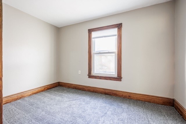 Building Photo - 12 Benton St