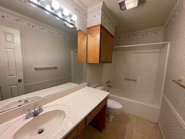 Building Photo - Large Brick Home In Desirable "Huntington ...