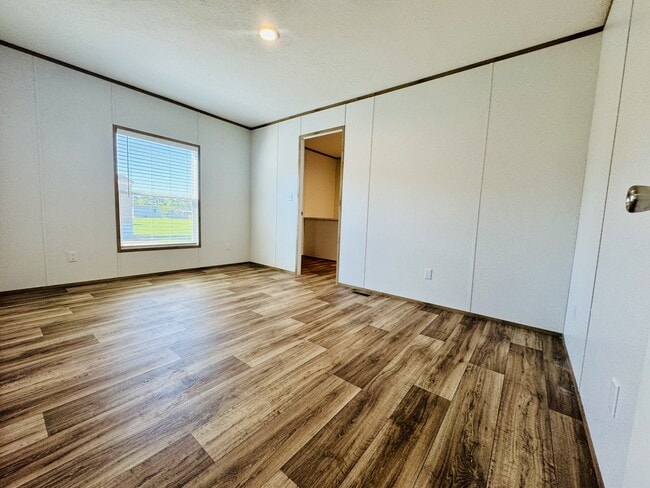 Building Photo - 131 Blissful Ct