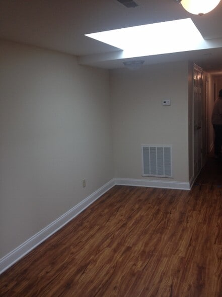 Building Photo - 68 N Court St