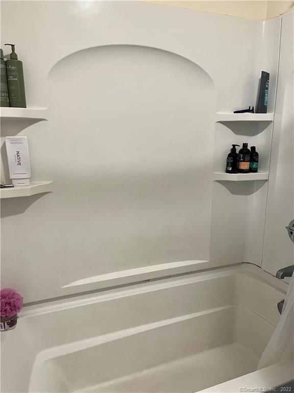 Building Photo - 115 Main St