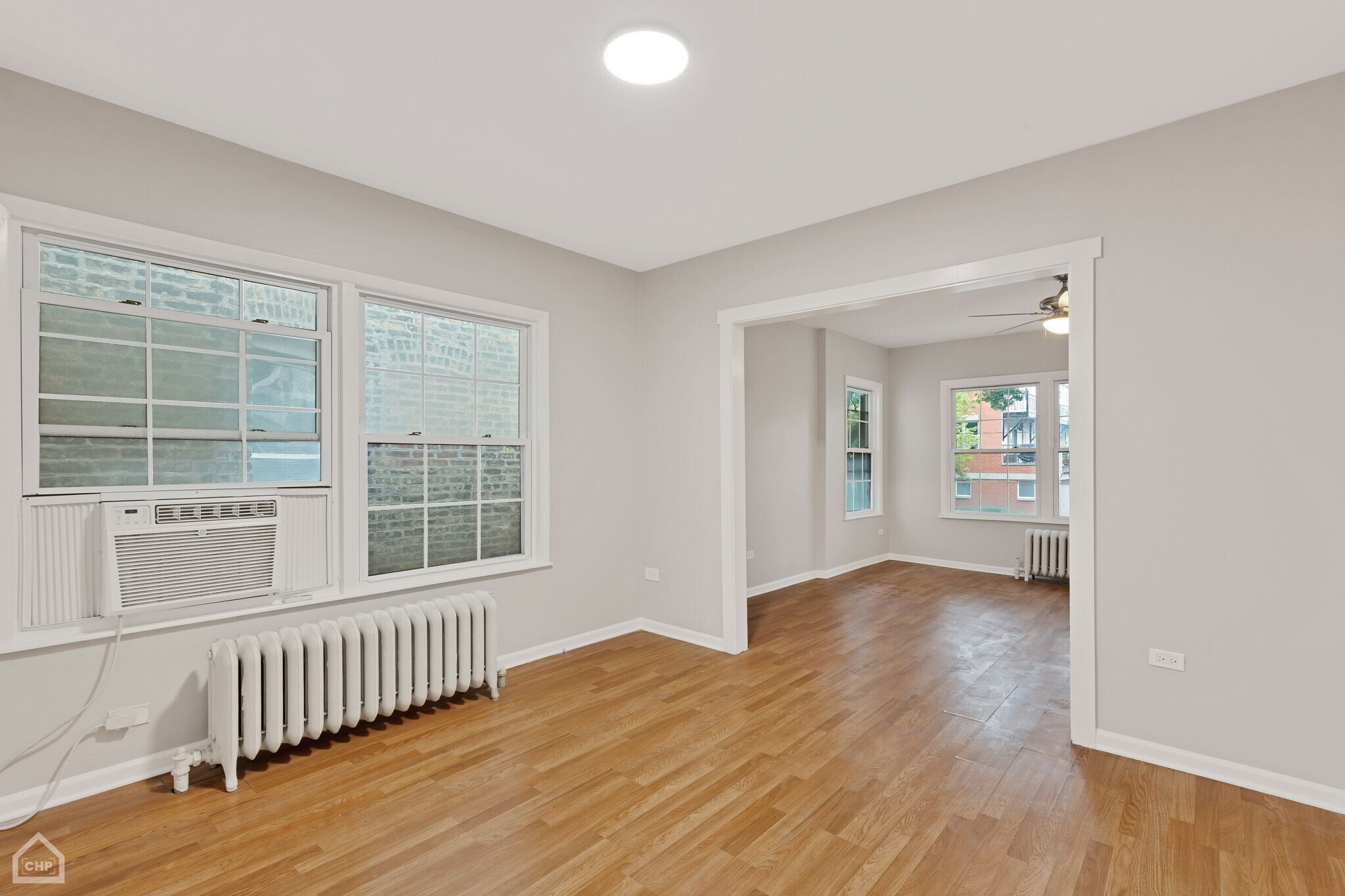 Building Photo - 3638 W Cornelia Ave