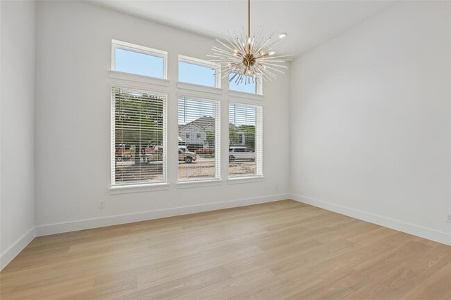 Building Photo - 4908 Turquesa Dr