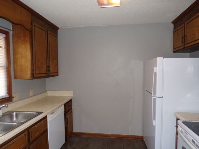 Building Photo - Foxhill Subdivision, East Emerald Drive, Enterprise, AL