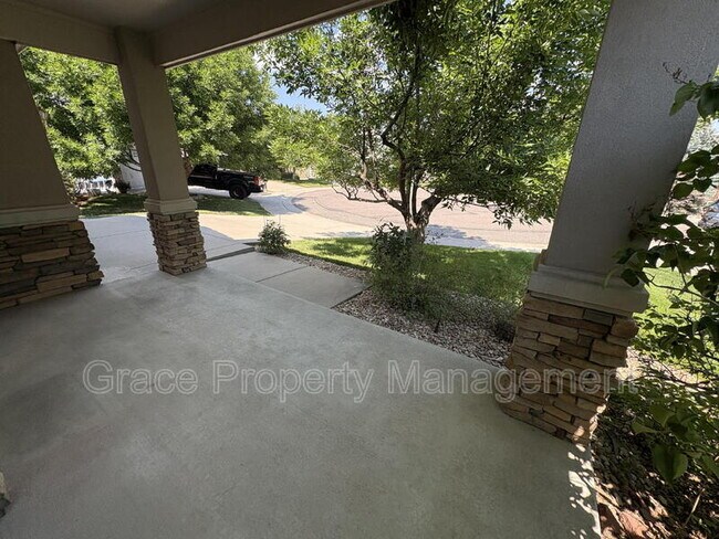 Building Photo - 910 Humboldt Way