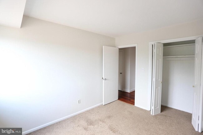 Building Photo - 3404 25th St S