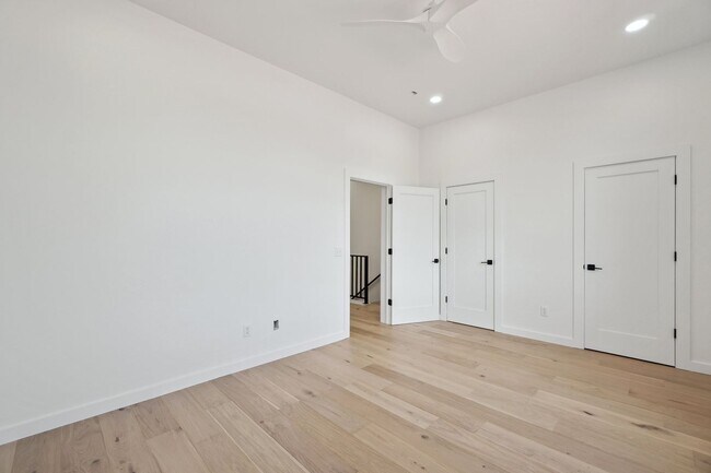 Building Photo - The White Workroom in The Heart of Selah