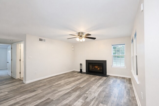 Building Photo - 4410 Lord Loudoun Ct