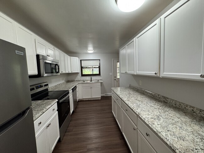 Building Photo - 716 Cranford Dr