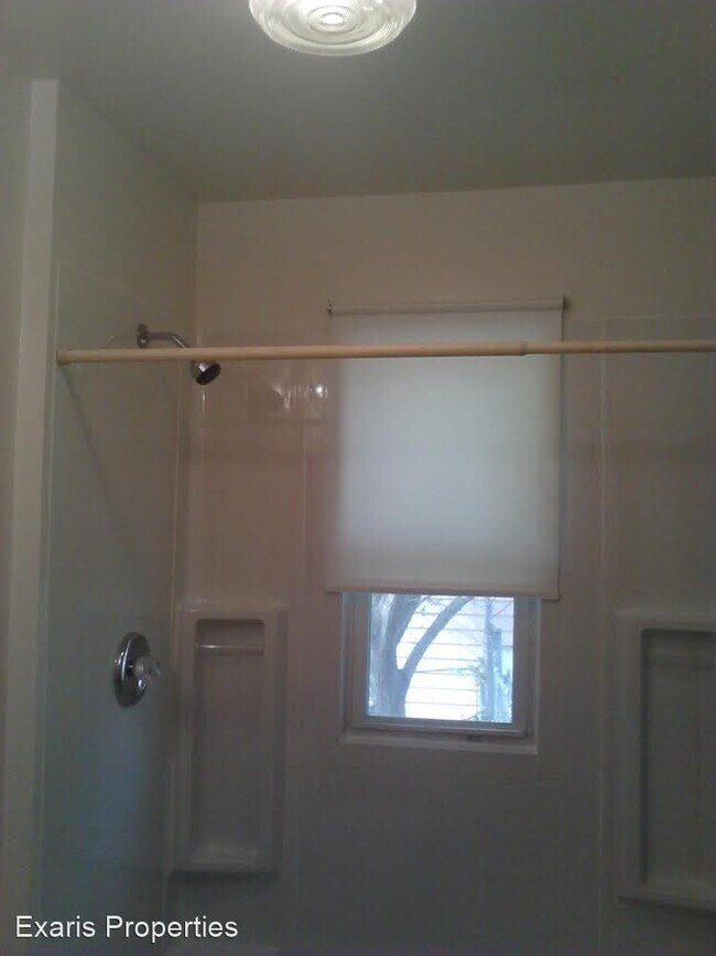 Building Photo - 2 br, 1 bath House - 704 Wachtel Ave