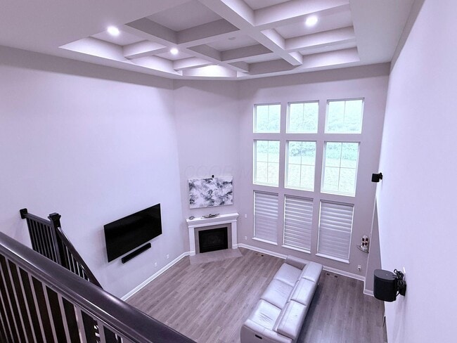 Building Photo - 10692 Pearl Creek Dr
