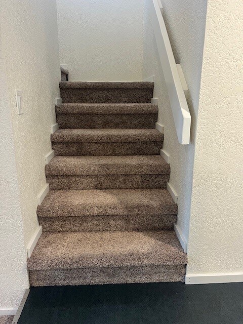 Lower Staircase - 10320 NE 186th St