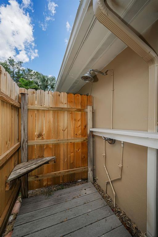 Building Photo - 253 Park Cir S