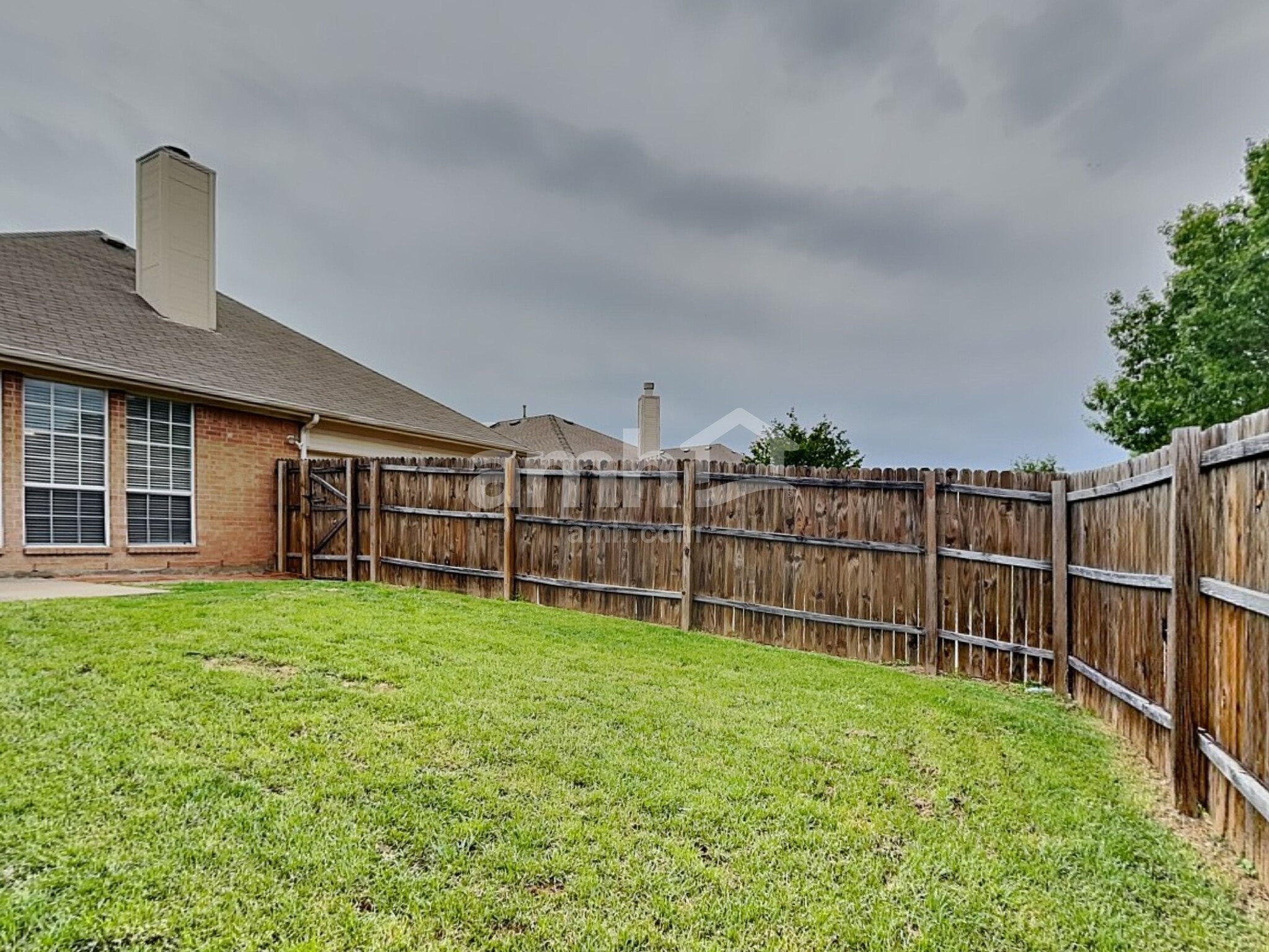Building Photo - 4504 Highlands Dr