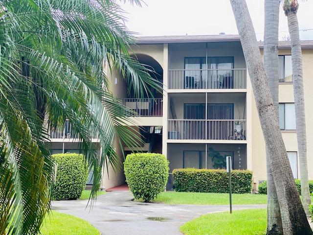 Building Photo - 202 Foxtail Dr
