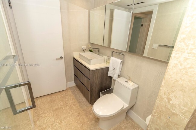 Building Photo - 2 br, 2 bath Condo - 2127 Brickell Ave Apt...